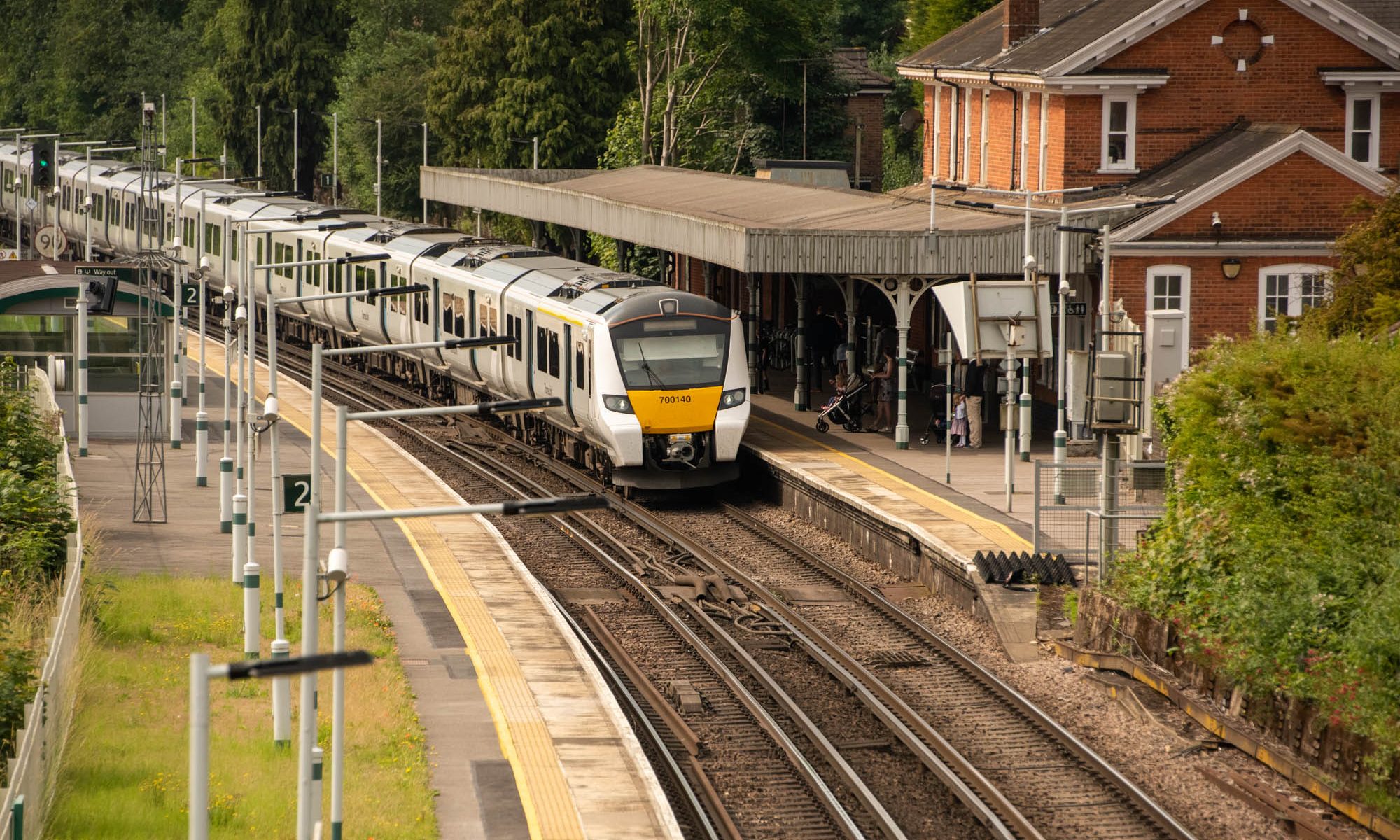 Earlswood Station